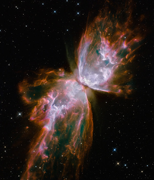 Хаббл увидел яркого мотылька в космосе